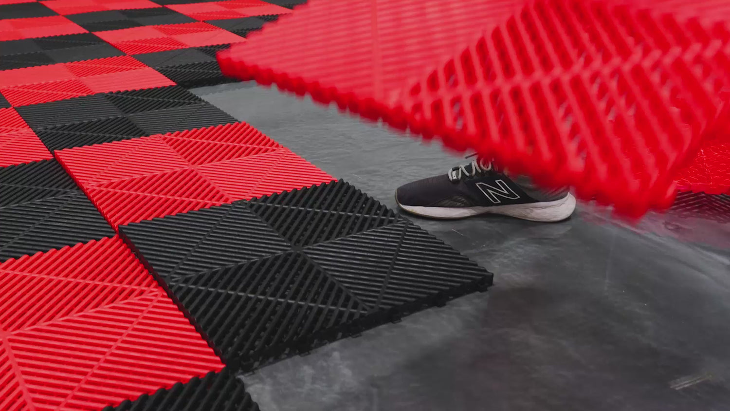 15.75" x 15.75" Interlocking Floor Tiles